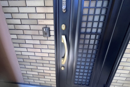 本日のご依頼は足柄下郡箱根町にて戸建の玄関鍵交換になります！