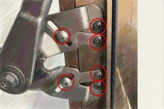 ドアクローザー交換手順12、ブランケットのネジを全て締める。