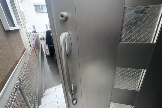海老名市にて戸建の玄関の鍵交換のご依頼【YKK AP】【MIWA】（ディンプルキー）（コア交換）