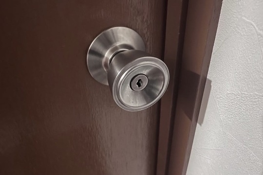 本日は厚木市にて戸建の室内扉の鍵開錠のご依頼をいただきました！