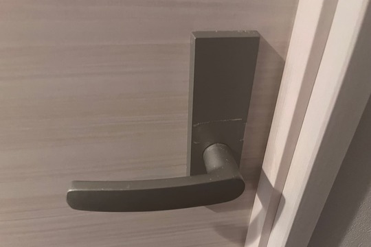 茅ヶ崎市にて室内扉の鍵新規取付のご依頼【GOAL】（面付錠）（刻みキー）