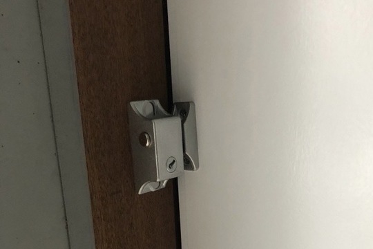 本日は愛甲郡愛川町にて倉庫の鍵新規取り付けのご依頼を頂きました！