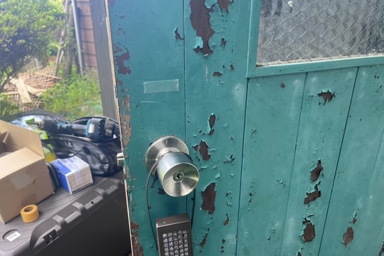 足柄下郡真鶴町にて戸建の玄関の鍵新規取付のご依頼【SHOWA】（ピンシリンダー）（掘り込み錠）