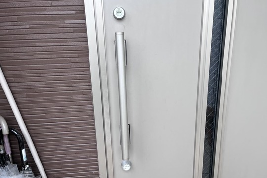 海老名市にて戸建の玄関の鍵交換のご依頼【LIXIL】（ディンプルキー）