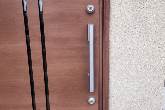 高座郡寒川町にて戸建の玄関の鍵交換のご依頼【LIXIL】（ディンプルキー）