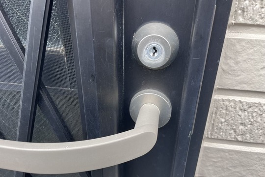 高座郡寒川町にて勝手口の鍵開錠のご依頼（破錠）