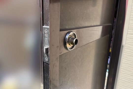 本日は伊勢原市にて戸建の勝手口鍵交換のご依頼をいただきました！