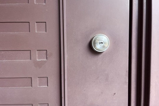 足柄下郡真鶴町にて集合住宅の玄関の鍵交換のご依頼（面付錠）【FUKI】（ディンプルキー）（コア交換）