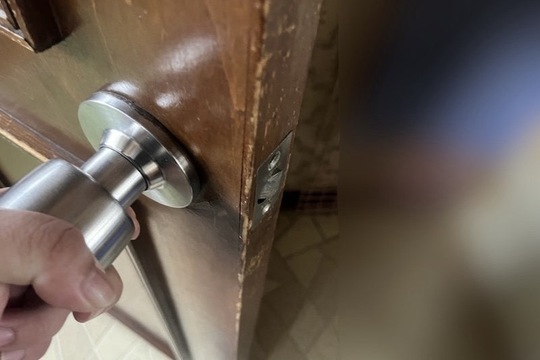 本日は川崎市多摩区にて戸建のトイレ鍵交換のご依頼をいただきました！