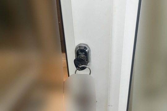 本日は逗子市にて戸建の玄関鍵修理のご依頼をいただきました！