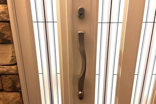 藤沢市にて戸建の玄関の鍵交換のご依頼【MIWA】（ディンプルキー）（コア交換）
