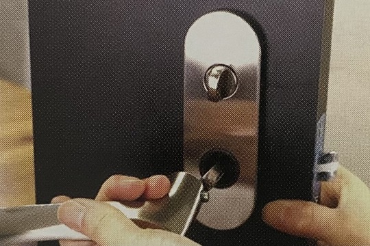 レバーを取り付ける