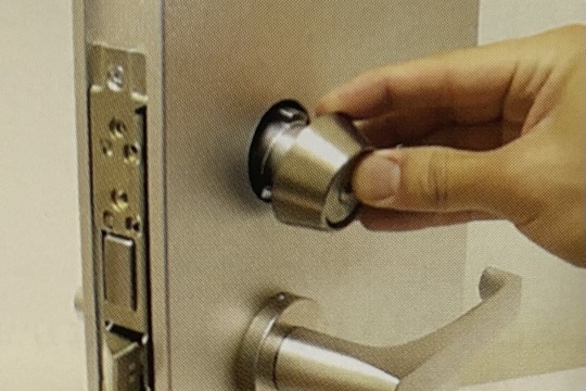 シリンダーの取り付け