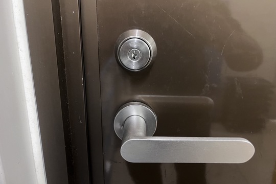 海老名市にて店舗勝手口の鍵抜きのご依頼をいただきました！