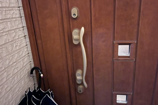 伊勢原市にて戸建の玄関の鍵交換のご依頼【MIWA】（ディンプルキー）（コア交換）