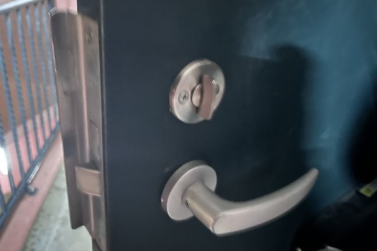 解錠後の玄関の鍵（解錠成功）