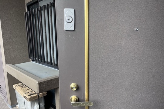 厚木市にて集合住宅の玄関の鍵交換のご依頼【MIWA】【FUKI】（コア）