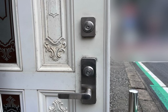 鎌倉市にて戸建の玄関の鍵交換のご依頼【MIWA】（U9シリンダー）