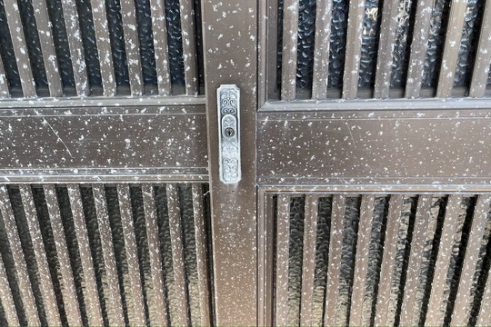 平塚市にて引き戸の鍵（引き違い錠）交換の ご依頼