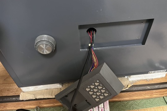 解錠中の金庫の鍵（特殊解錠）