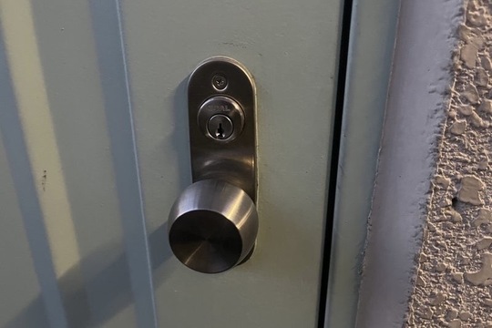 本日は愛甲郡愛川町にて集合住宅の玄関鍵開錠のご依頼を頂きました！