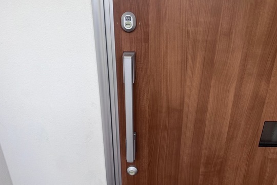 本日は足柄上郡山北町にて戸建の玄関鍵交換のご依頼をいただきました！