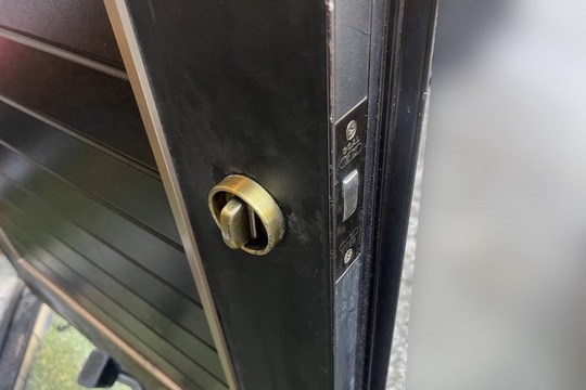 足柄下郡湯河原町にて戸建の玄関の鍵修理のご依頼