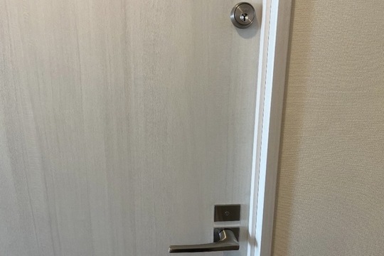 三浦郡葉山町にて戸建の室内扉鍵新規取り付けのご依頼をいただきました！