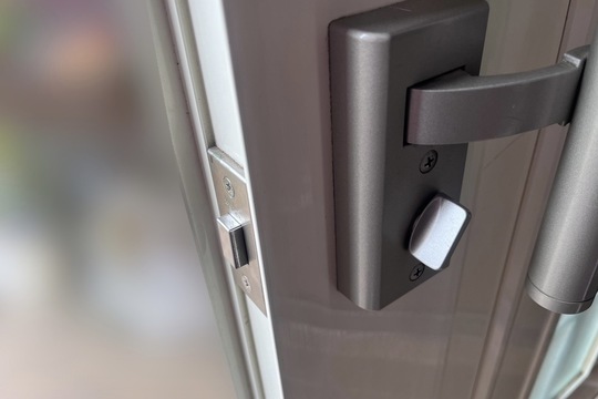 厚木市にて戸建の玄関の鍵修理のご依頼をいただきました！