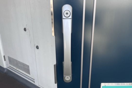 横浜市戸塚区にて集合住宅の玄関の鍵交換のご依頼【MIWA】（ディンプルキー）【FUKI】（コア交換）